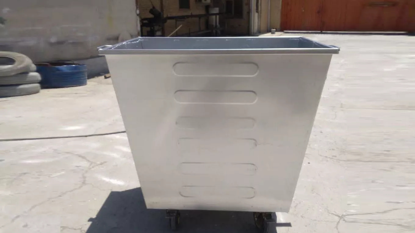 Iron trash can