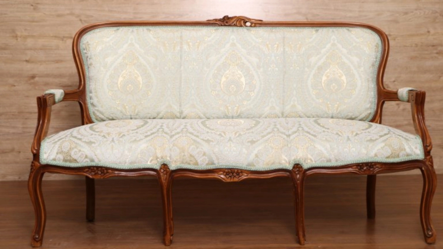 Specialized repairs of Mohammadi furniture in Valiasr town of Tehran