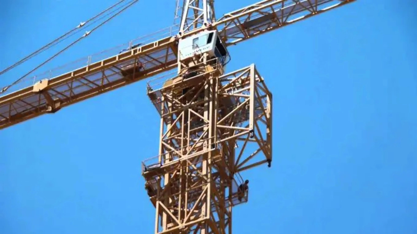 Types of tower cranes