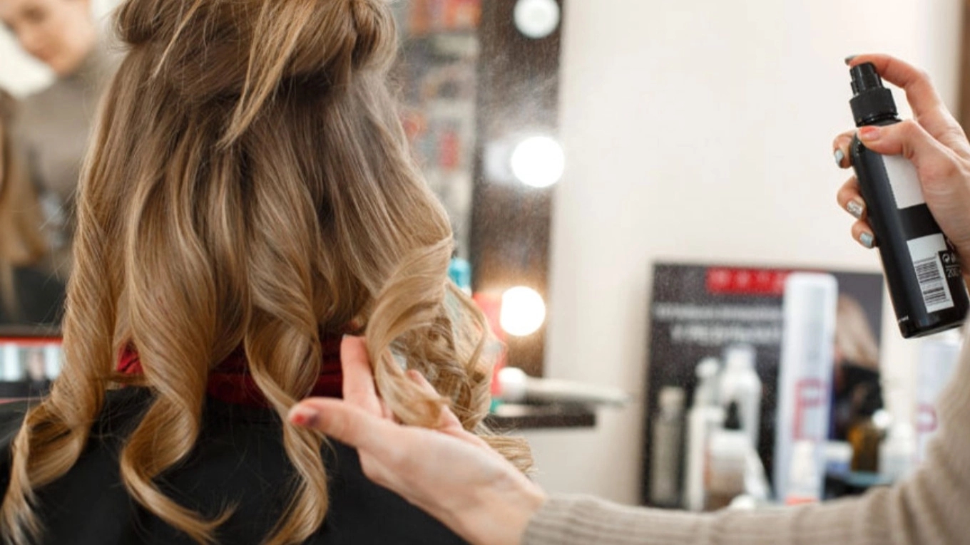 Azad Technical and Vocational School and Shamin Ansan Dost Beauty Salon in Rasht