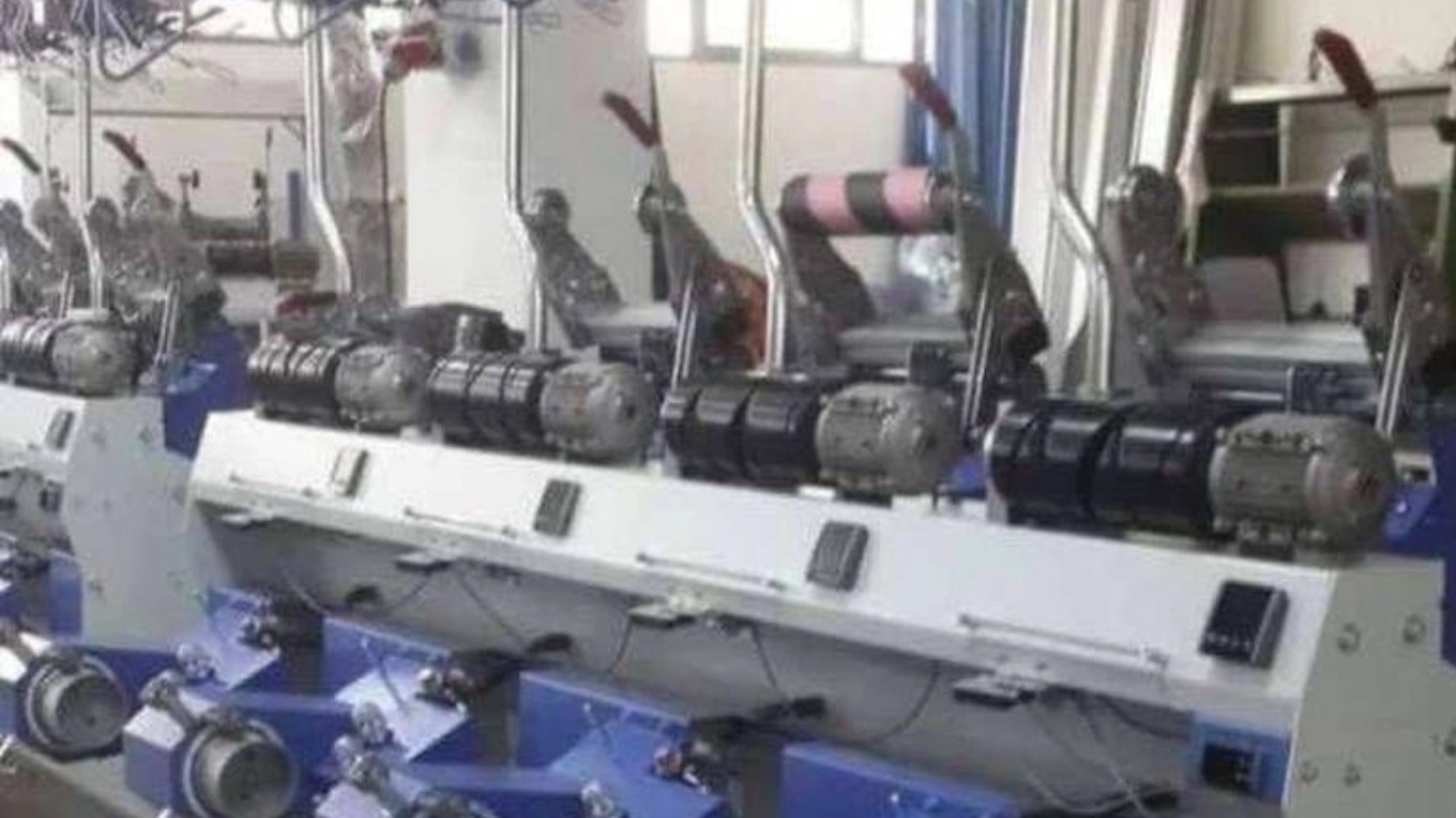Introduction of loose screw, tight screw device