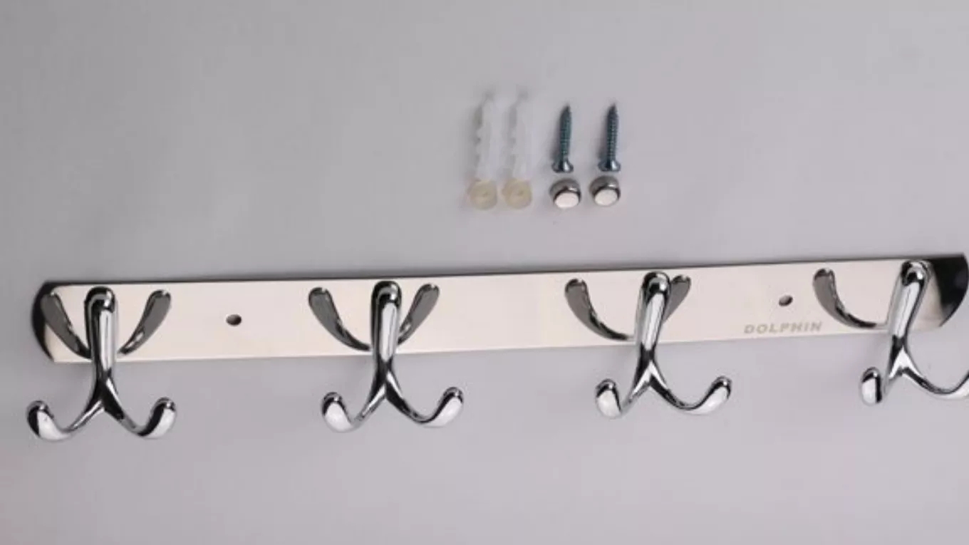 Useful and important tips about hanging clothes