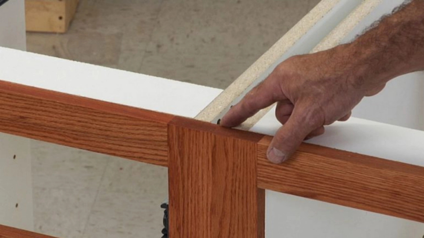 The stages of making all kinds of wooden cabinets