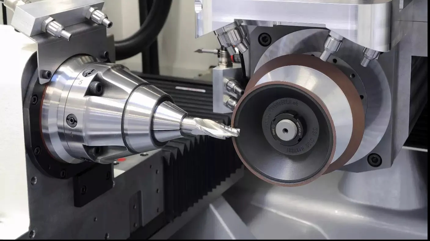 Introduction of CNC milling machine What is a CNC milling machine?