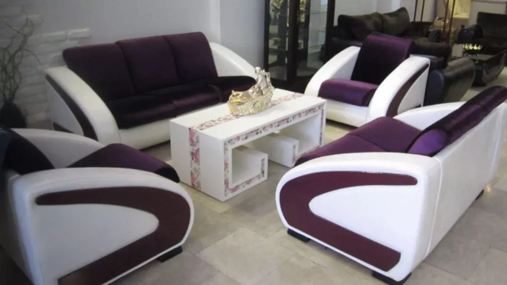 Arrangement of a seven-seater sofa