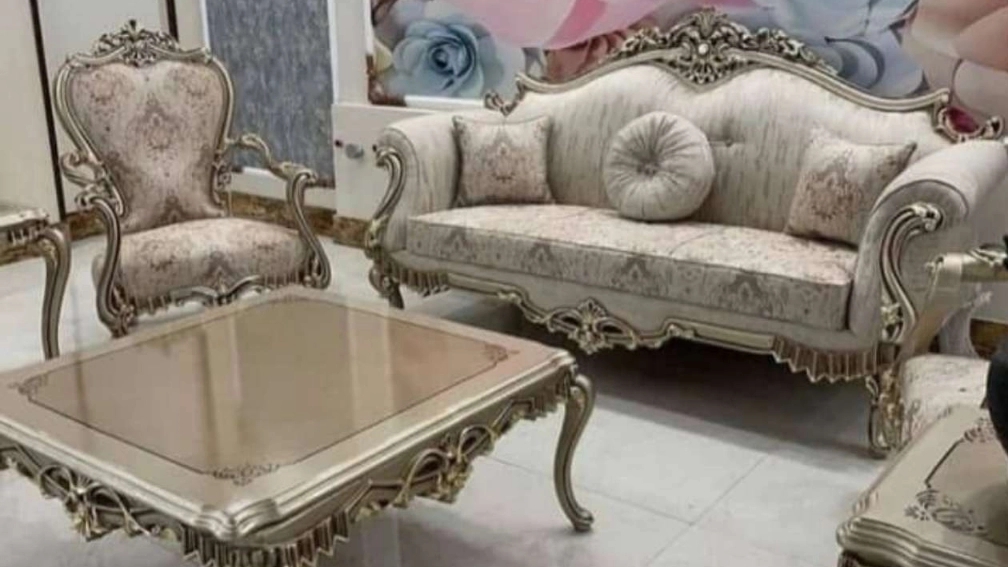 نحوه ست کردن مبلمان راحتی چوبی با دکوراسیون منزل