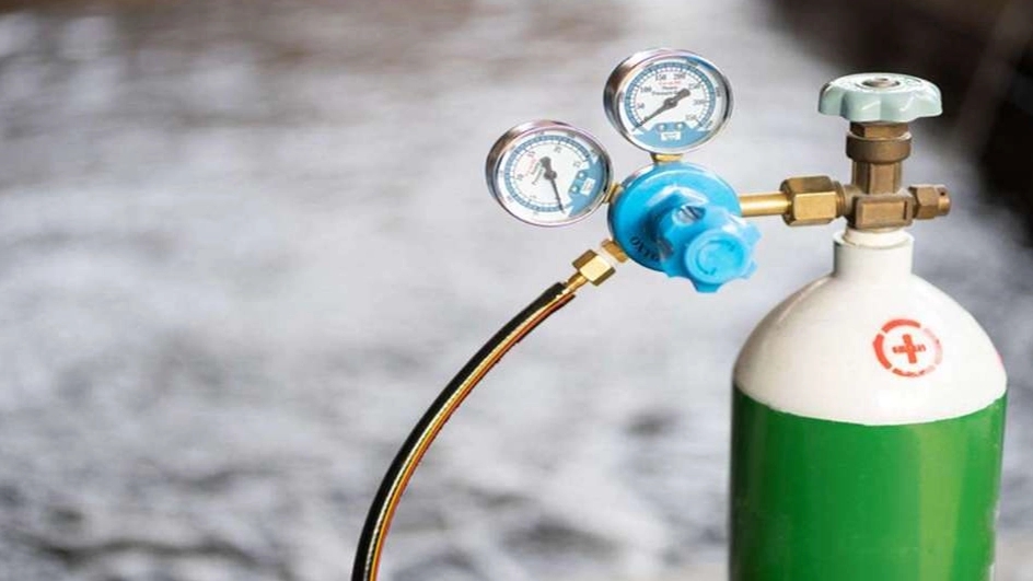 Dangers of oxygen gas