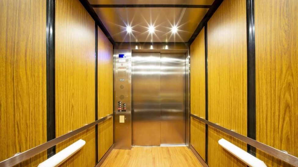 The difference between traction and hydraulic elevators