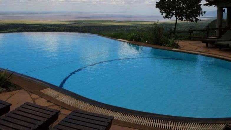 Specialized design and construction of Mr. Astrak's swimming pool and jacuzzi in Chamestan Amol