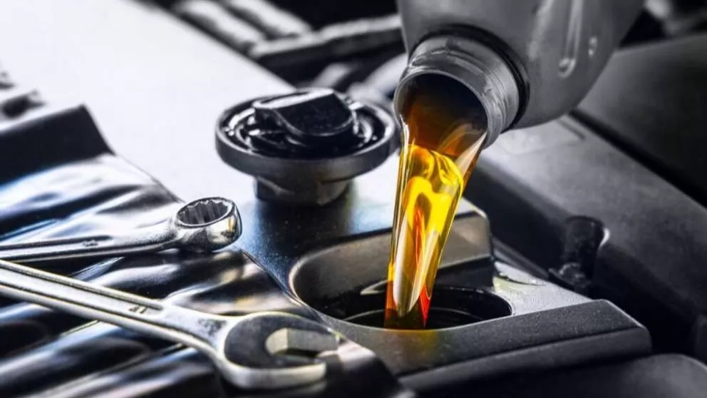 The best time to change car engine oil