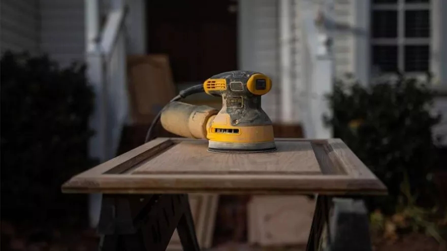 How to work with vibrating sander?