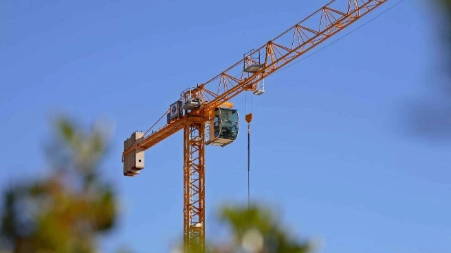 Buying and selling tower cranes and workshop elevators in Karaj