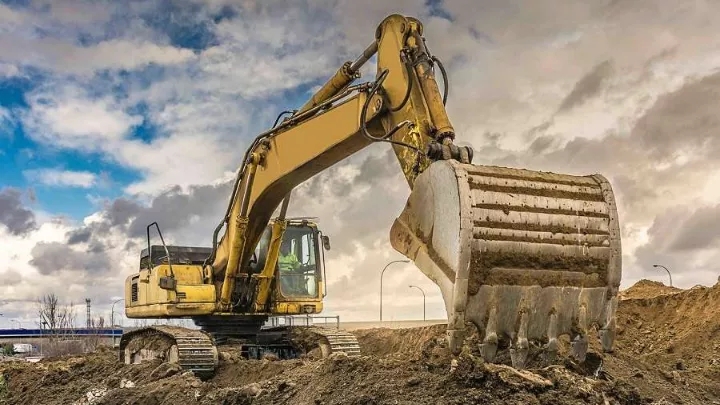 Get to know the excavator and its applications better.