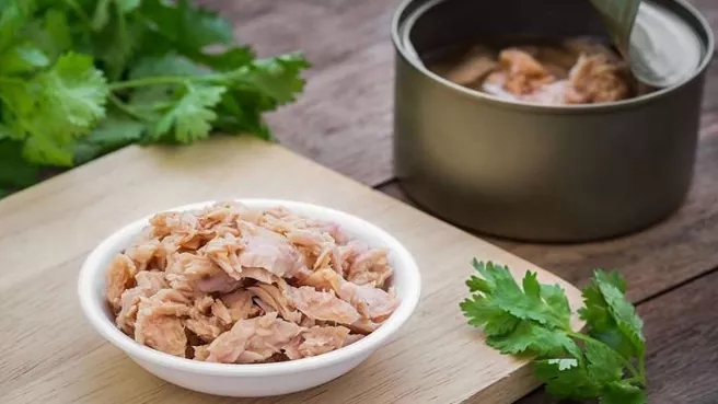 چند نکته‌ی مهم درباره‌ی غذاهای کنسروی و نحوه‌ی مصرف آن‌ها