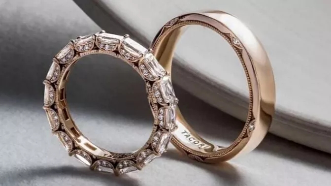 What is the difference between gold and jewelry? Tips you should know before buying