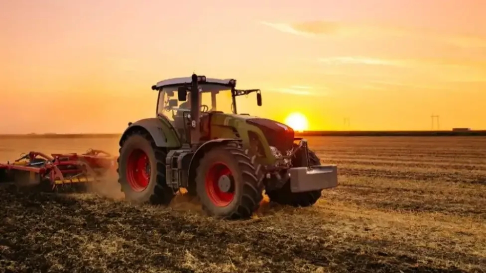 How to work with a tractor