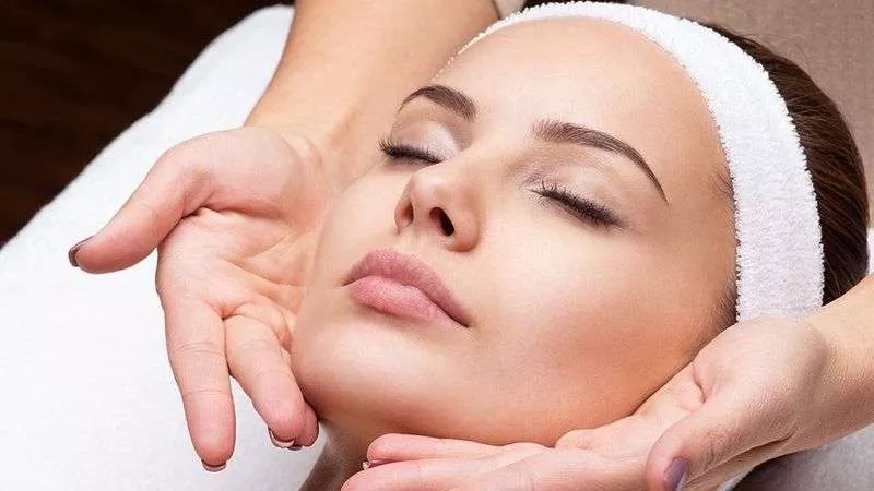 What is facial cleansing? | Learn about the benefits of skin cleansing