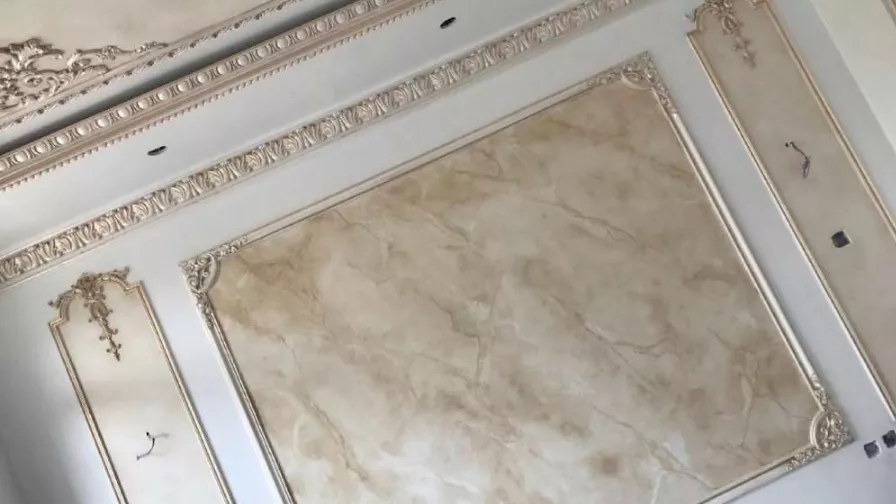 What are the types of plastering and plastering?