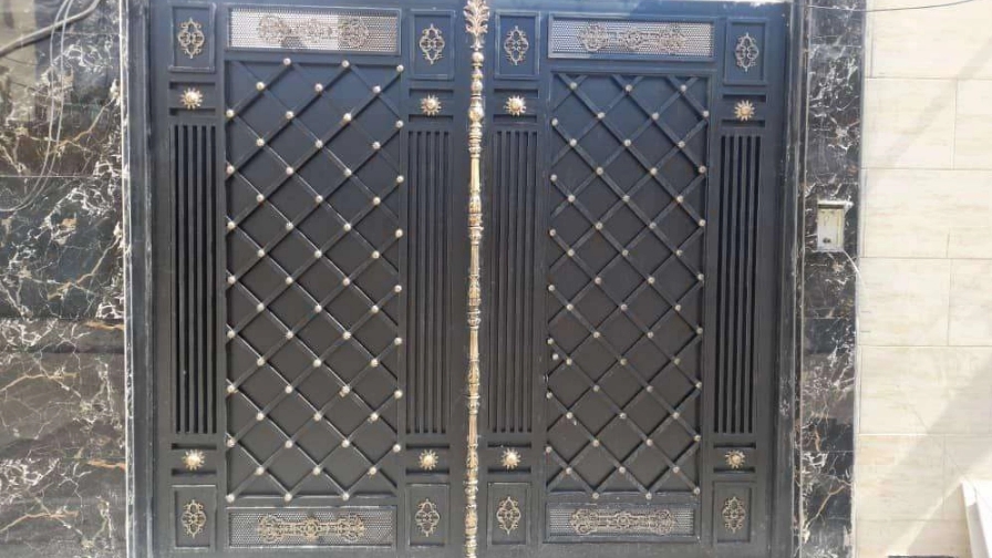 Iron and metal courtyard door