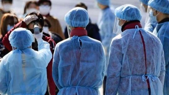 Disposable medical and hospital clothes