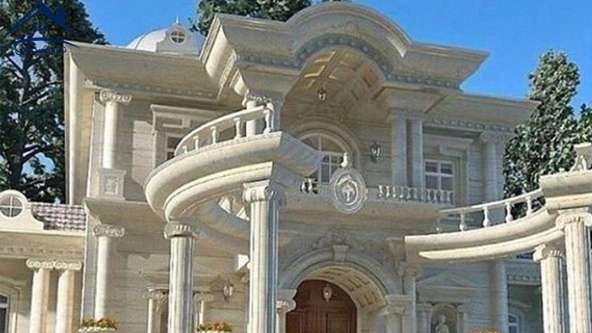 Cementing and the facade of the classic Zul-Qadri Roman building in Tehran
