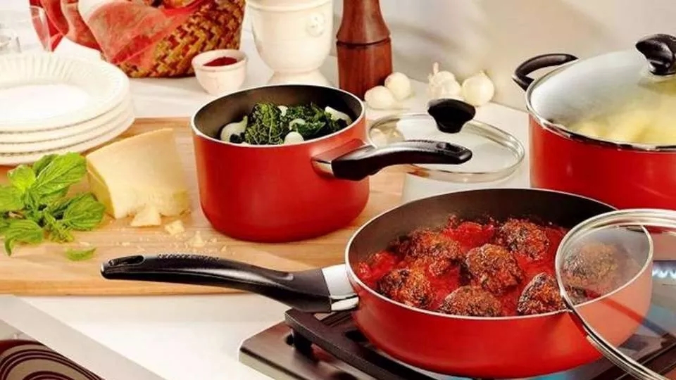 Features of Teflon containers