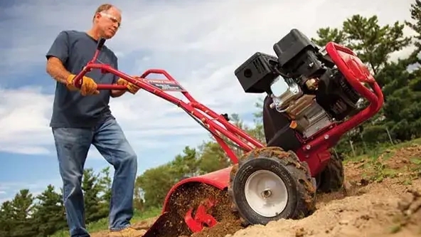 Difference between cultivator and rotivator