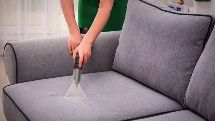 Why is winter the best time to wash carpets and sofas?