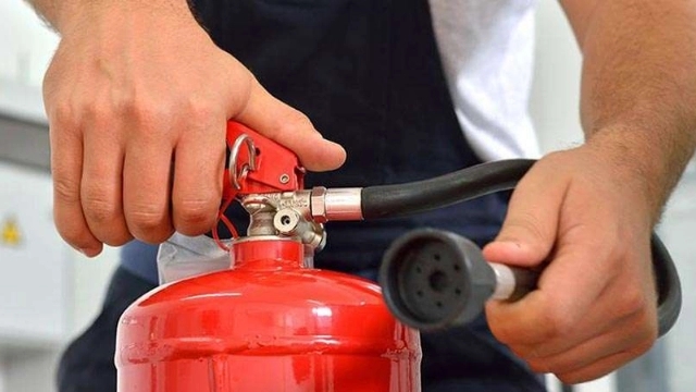 How to charge the fire extinguisher?