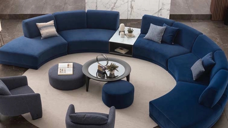 How is the interior decoration of a modern house?
