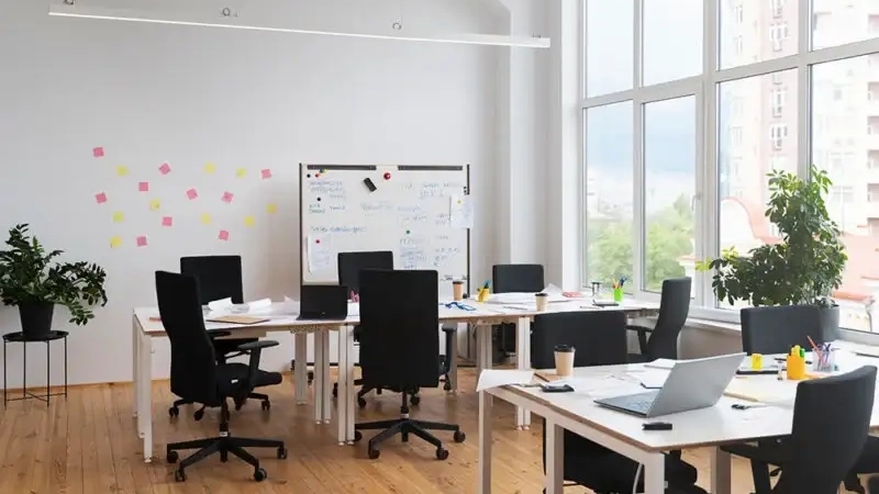 What features does a comfortable office chair have?