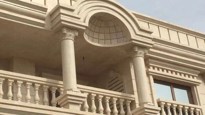 Stonework services for the modern Roman facade of Kamal stonework in Qeshm