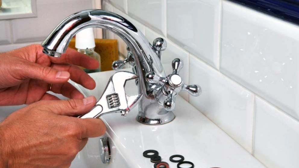 Why do lever valves tighten?