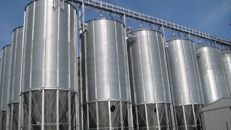 Construction and purchase and sale of water and fuel tankers by Siman Yousefi in Isfahan