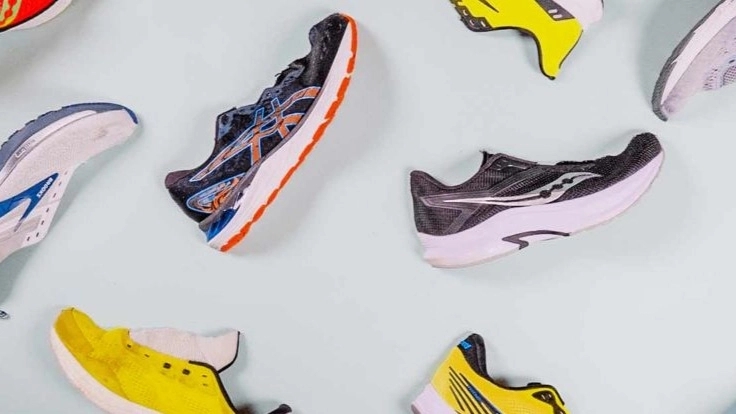 Production and sale of sports shoes by Akbarian in Tehran