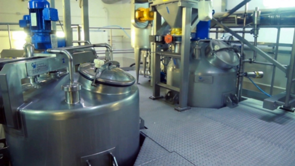 Equipping Atlas Sanat food machinery in Mashhad