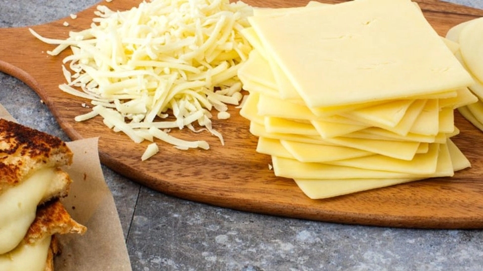 Types of pizza cheese