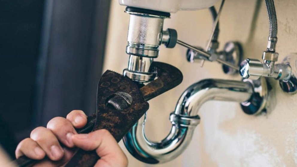 Application of waterjet device in pipe opening