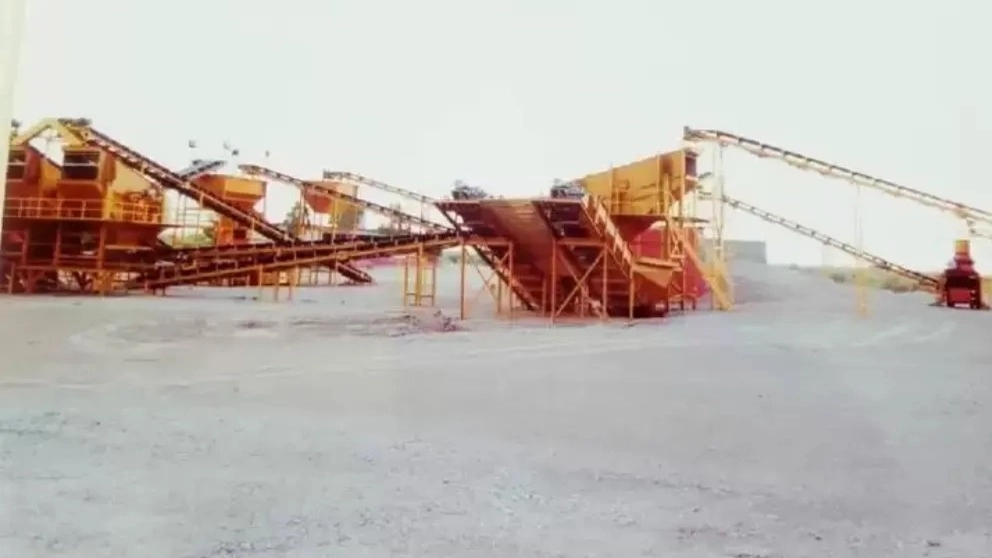 Production of stone crushers and side parts, rollers and vertical nets for Kowsar stone crushers in Tehran