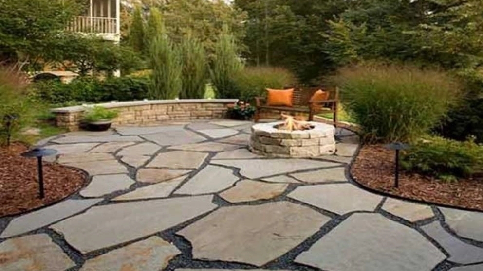What is scrap stone and what are its uses and features?