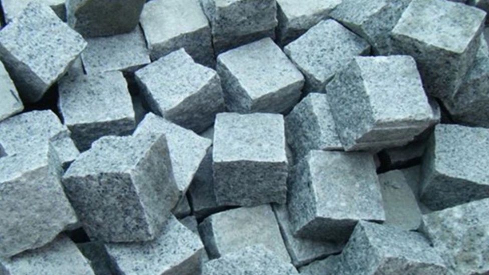 Sale of all kinds of building stones and crushed stones