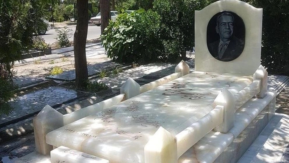 What does the choice of tombstone depend on?