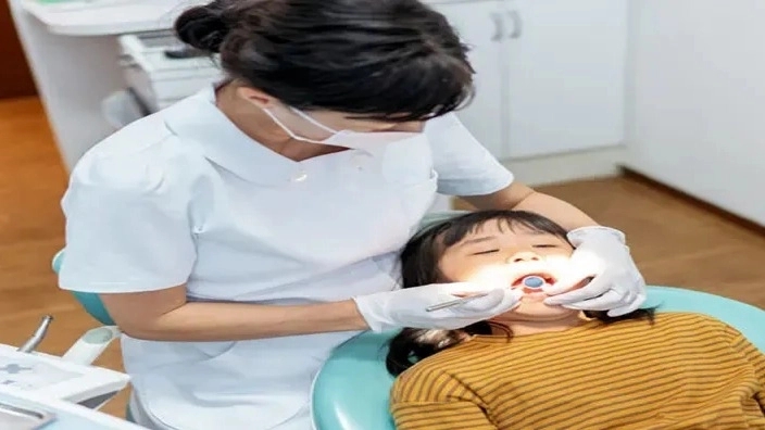 How to take the child to the dentist?