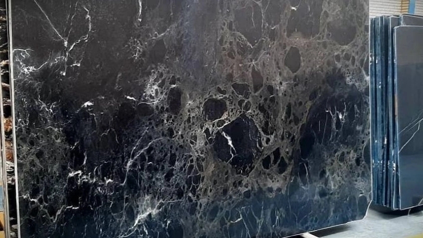 Sale of black granite in Isfahan