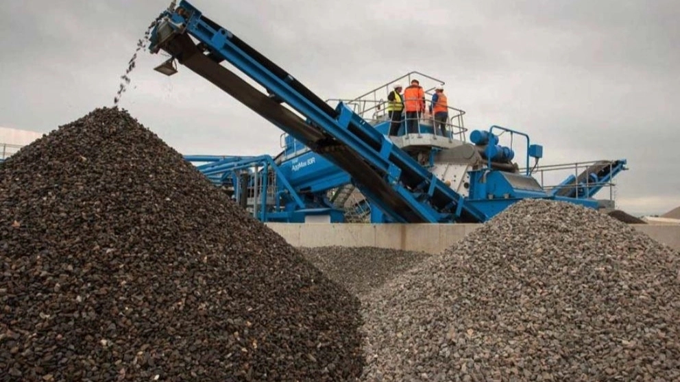 Renting mining machinery and gem materials in Rashtgun Qazvin