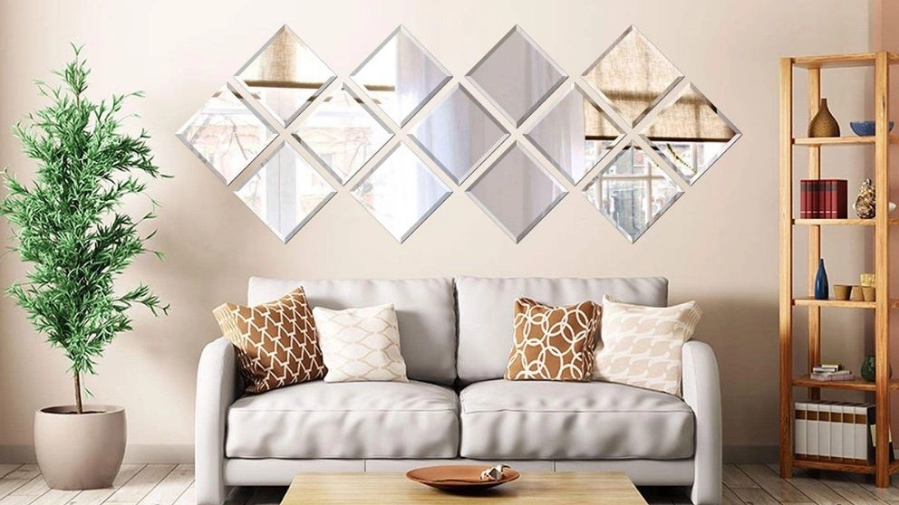 The role and application of decorative mirrors in interior design