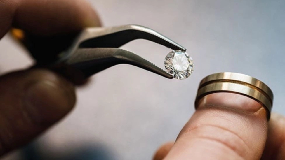 Mahyar Jafari gold and jewelry production and training school in Rasht