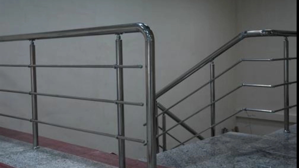 Types of steel fences based on the place of installation and implementation