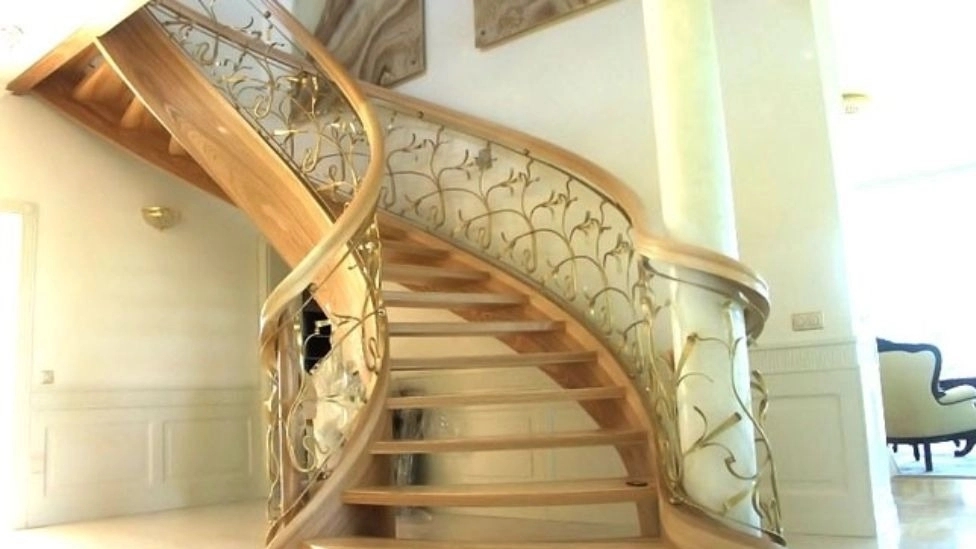 Types of duplex staircases