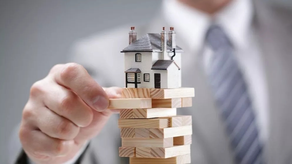 Definition of real estate agent